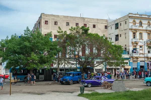 Havana Cuba Oktober 2017 Havanna Stadslandskap Med Lokala Fordon Arkitektur — Stockfoto