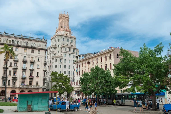 Havana Cuba Ottobre 2017 Paesaggio Urbano Dell Avana Con Veicoli — Foto Stock