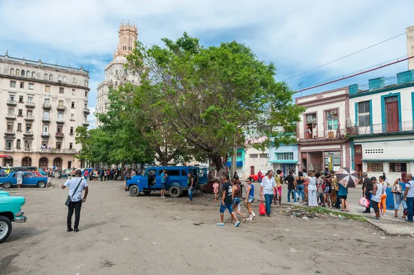 Havana Kuba Oktober 2017 Stadtbild Havannas Mit Lokalen Fahrzeugen Architektur — Stockfoto