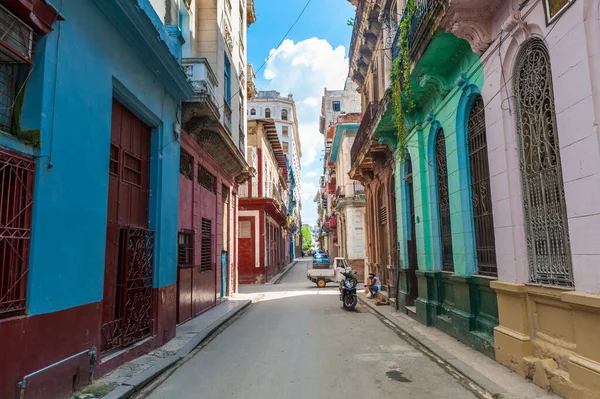 Havana Cuba Oktober 2017 Havannas Gamla Stadsdel Och Färgstarka Arkitektur — Stockfoto