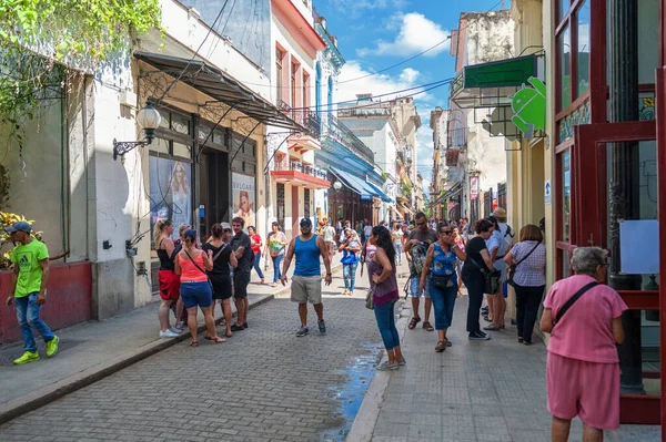 Habana Cuba Octubre 2017 Calle Habana Vieja Con Población Local — Foto de Stock