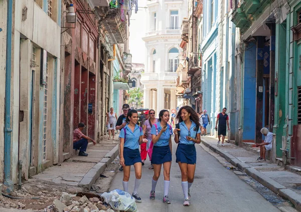 Havana Cuba Październik 2017 Havana Old Town Architecture School Girls — Zdjęcie stockowe
