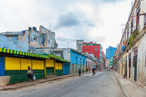 哈瓦那 2017年10月20日 哈瓦那旧城建筑 Havana Old Town Architecture 多彩的建筑物 — 图库照片