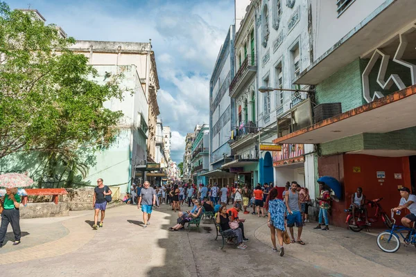 Havana Cuba Октября 2017 Года Гаванский Городской Пейзаж Староместской Улицей — стоковое фото