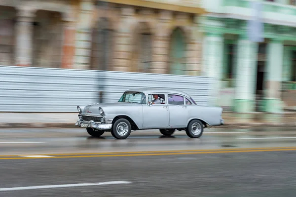 Habana Cuba Octubre 2017 Coche Viejo Habana Cuba Pannnig Vehículo —  Fotos de Stock