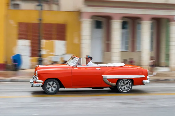 Habana Cuba Octubre 2017 Coche Viejo Habana Cuba Pannnig Vehículo —  Fotos de Stock