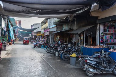 FLORES, GUATEMALA - 15 Kasım 2017: Flores City, Guatemala 'da Pazar.