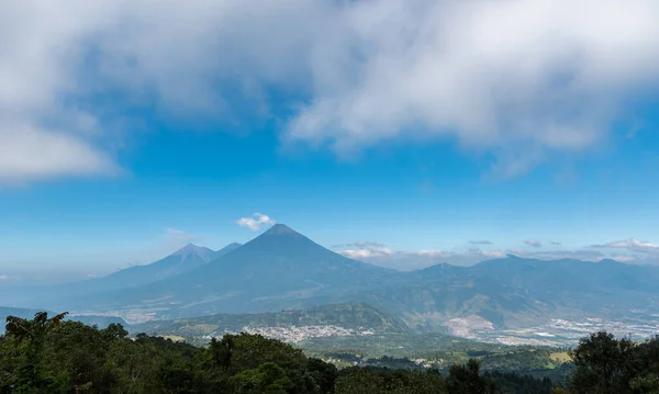 Paisaje Guatemala Famoso Volcán Segundo Plano — Foto de Stock