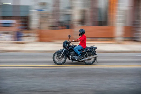 Havana Cuba Ekim 2017 Havana Eski Şehir Eski Taksi Bisikletli — Stok fotoğraf