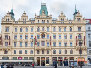 PRAG, CZECH - 10 Mart 2016: Prag 'daki Eski Şehir Mimarlığı, Çek. Saray.