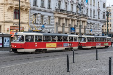 PRAG, CZECH - 10 Mart 2016: Prag, Çek Tramvayı. 5 numara.
