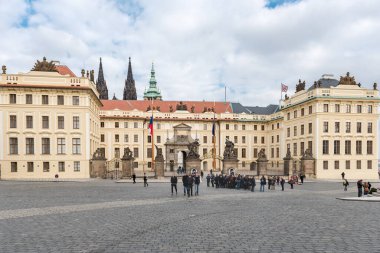 PRAG, CZECH - 11 Mart 2016: Prag Şatosu Giriş, Çek.