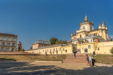 LVIV, UKRAINE - 12 Eylül 2016: St. George Katedrali ile Lviv Şehri