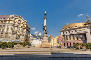 LVIV, UKRAINE - 13 Eylül 2016: Lviv Şehri ve Adam Mickiewicz Anıtı