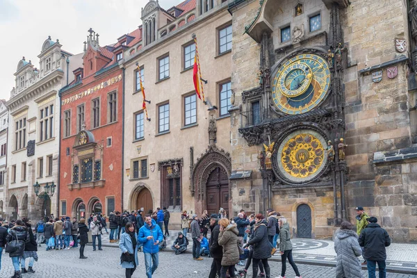 Prague Czech March 2016 Астрономічний Годинник Праги Туристами Місцевими Жителями — стокове фото