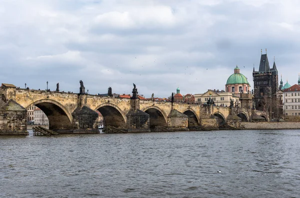 Prague Czech March 2016 River Vltave Prague Czech Charles Bridge — Stock Photo, Image