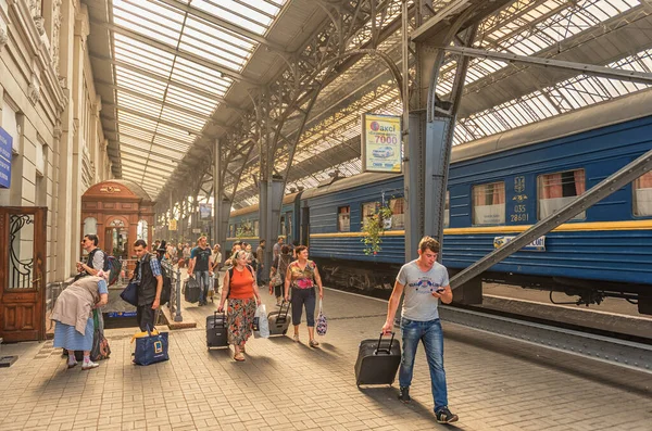 Lviv Ukraine Wrzesień 2016 Miasto Lwów Głównym Dworcem Kolejowym Lwowie — Zdjęcie stockowe