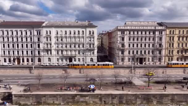 Gul Spårvagn Budapest Ungern — Stockvideo
