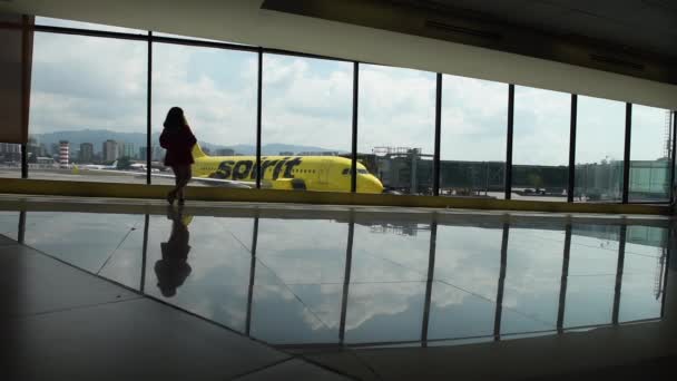 Aéroport International Aurora Guatemala Zone Départ Avec Passagers Avion Spirit — Video