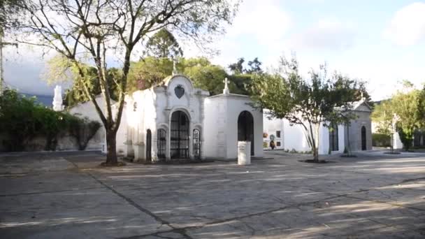Kyrkogård Antigua Guatemala — Stockvideo