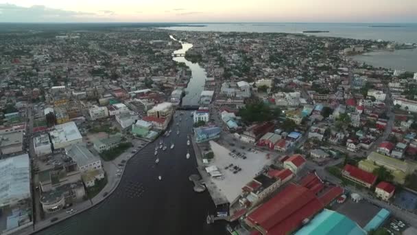 Закат Белизе Центре Города Карибская Страна Точка Зрения Дрона Skyline — стоковое видео