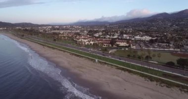 Kaliforniya 'da Santa Barbara City manzarası. ABD. Günaydın, Günbatımı Saati. İHA