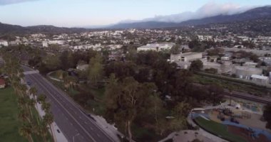 Kaliforniya 'da Santa Barbara City manzarası. ABD. Günaydın, Günbatımı Saati. İHA