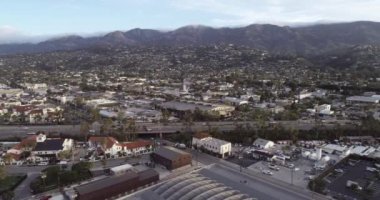 Kaliforniya 'da Santa Barbara City manzarası. ABD. Günaydın, Günbatımı Saati. İHA