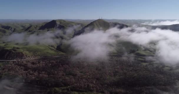 Krajobraz Przyroda Nad Chmurami Kalifornii Góra Tle Dron — Wideo stockowe