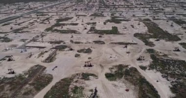 Petrol için Petrol Pompası Enerji Endüstrisi Makinesi. Kaliforniya 'da, Amerika Birleşik Devletleri' nde. İHA