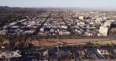 Santa Monica, Los Angeles, Kaliforniya 'da günbatımı. İHA