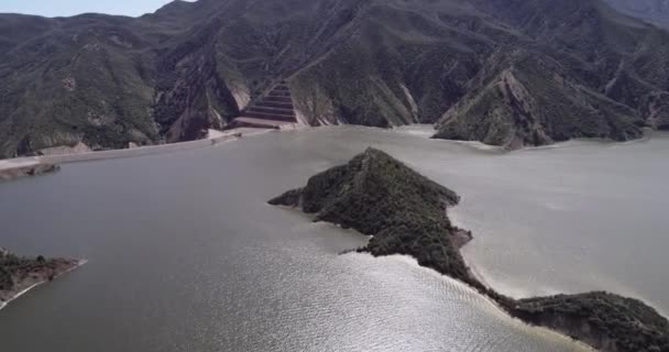 Λίμνη Πυραμίδα Στην Καλιφόρνια Είναι Μια Δεξαμενή Που Σχηματίζεται Από — Αρχείο Βίντεο
