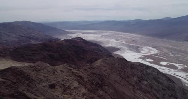 Dante Nin Ölüm Vadisi Manzarası Arka Plandaki Dağ Tuzlu Bölge — Stok video