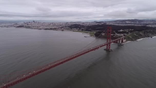 Most Golden Gate San Franciscu Kalifornii Cityscape Alcatraz Island Pozadí — Stock video