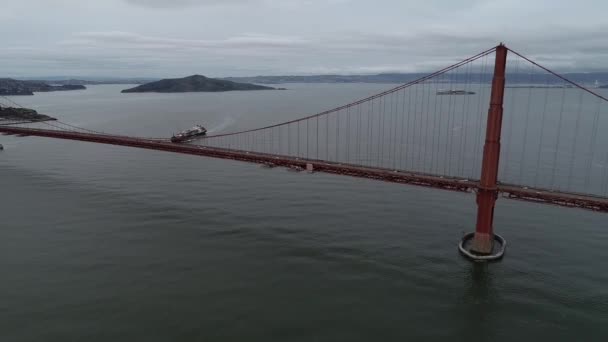 Most Golden Gate San Franciscu Kalifornii Cloudy Sky Ostrov Alcatraz — Stock video