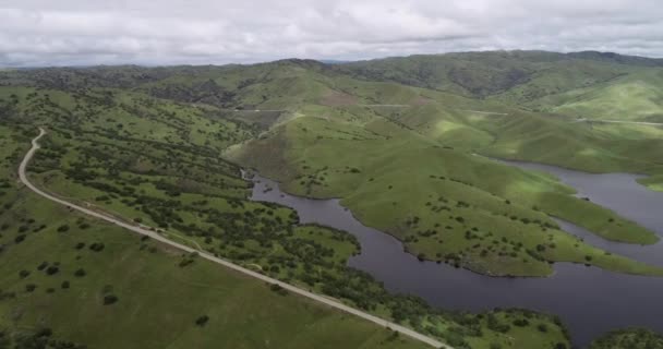 Réserve Faunique Ruisseau Upper Cottonwood Avec Réservoir San Luis Arrière — Video