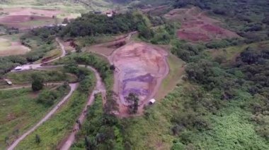 Chamarel 'deki Yedi Renkli Dünya Doğa Parkı. Mauritius 'ta orman ve orman. Arka planda Güzel Manzara ve Doğa