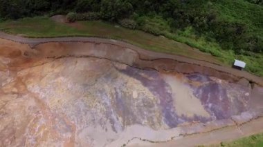 Chamarel 'deki Yedi Renkli Dünya Doğa Parkı. Mauritius 'ta orman ve orman. Arka planda Güzel Manzara ve Doğa