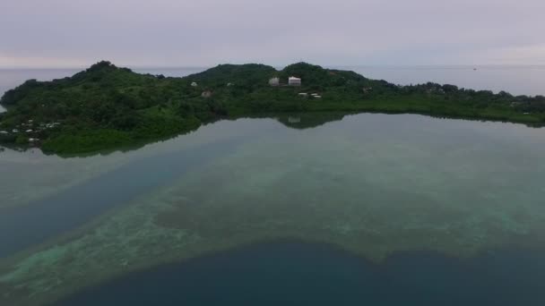 Koror Palau Ocean Och Meyungs City Bakgrunden Drönare — Stockvideo