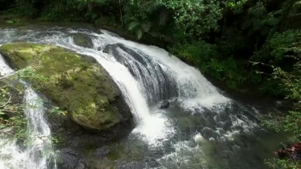Cachoeira Ngatpang Koror Água Selva Drone — Vídeo de Stock