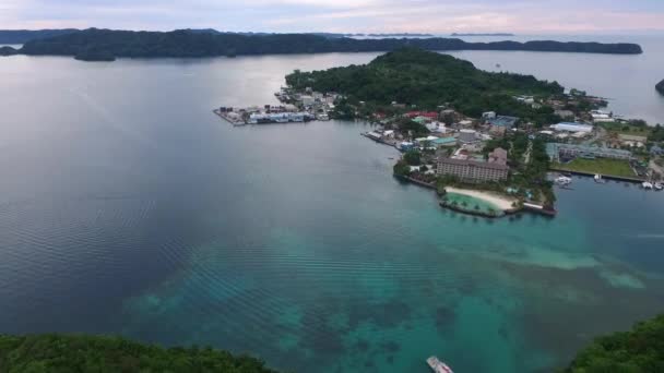 Zeegezicht Van Koror Eiland Palau Boot Stadsgezicht Haven Pier Achtergrond — Stockvideo