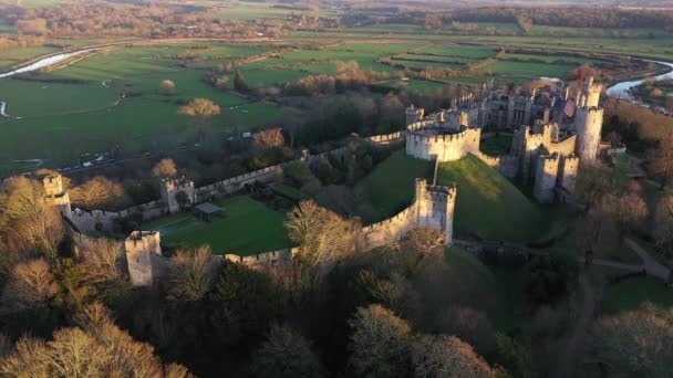 Arundel Castle Arundel West Sussex England United Kingdom 日没の光 黄金の時間 — ストック動画