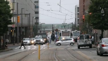 Baltimore Northbound Durağı. MTA Kuzey Caddesi Işık Treni. Light RailLink Maryland Transit İdaresi tarafından işletiliyor. Maryland Eyaleti