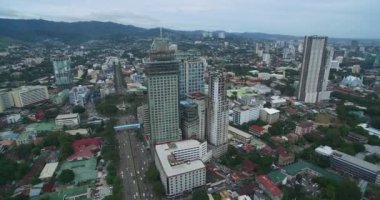 Gökdelenleri ve Yerel Mimarisi olan Cebu Şehri Şehri. Filipinler. Filipinler 'in Merkez Visayas bölgesinde yer alır. 4k İHA