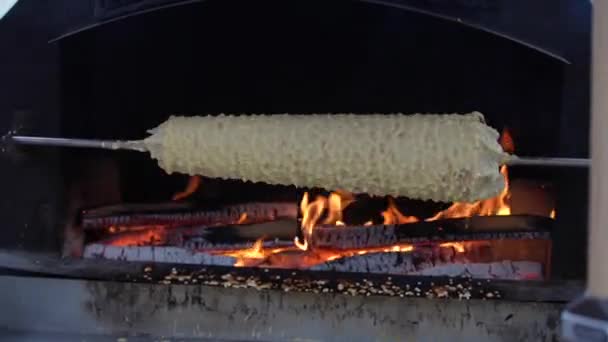 Sakotis Польский Традиционный Торт Слюны Торт Масла Яичных Белков Желтков — стоковое видео