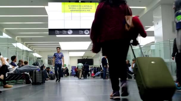 Internationale Luchthaven Van Mexico Benito Juarez Vertrekgebied Met Mensen Die — Stockvideo