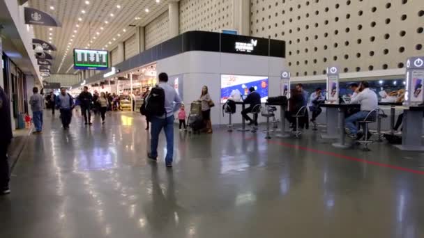 Internationale Luchthaven Van Mexico Benito Juarez Vertrekgebied Met Belastingvrije Winkels — Stockvideo