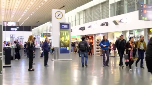 Pessoas Esperando Andando Por Aeroporto Internacional Benito Juarez México Área — Vídeo de Stock