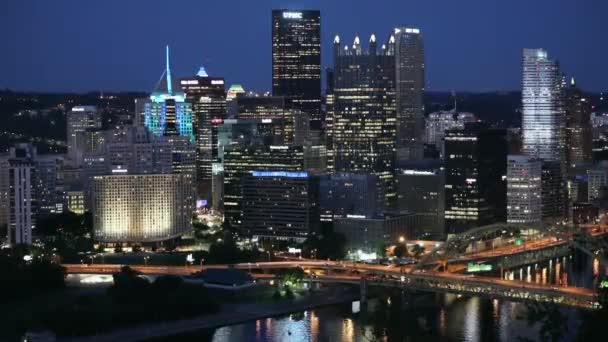 Pittsburgh Stadtbild Mit Geschäftsviertel Und Monongahela Fluss Hintergrund — Stockvideo