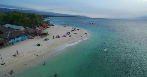 Filipinler Cebu Moalboal Tekneler Beyaz Plajlar Deniz Kıyıları Seashore Arkaplanda — Stok video